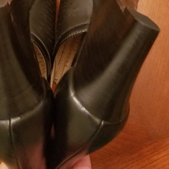 Adrianne Vittadini Wedges Heels Comfort booties - Picture 3 of 9